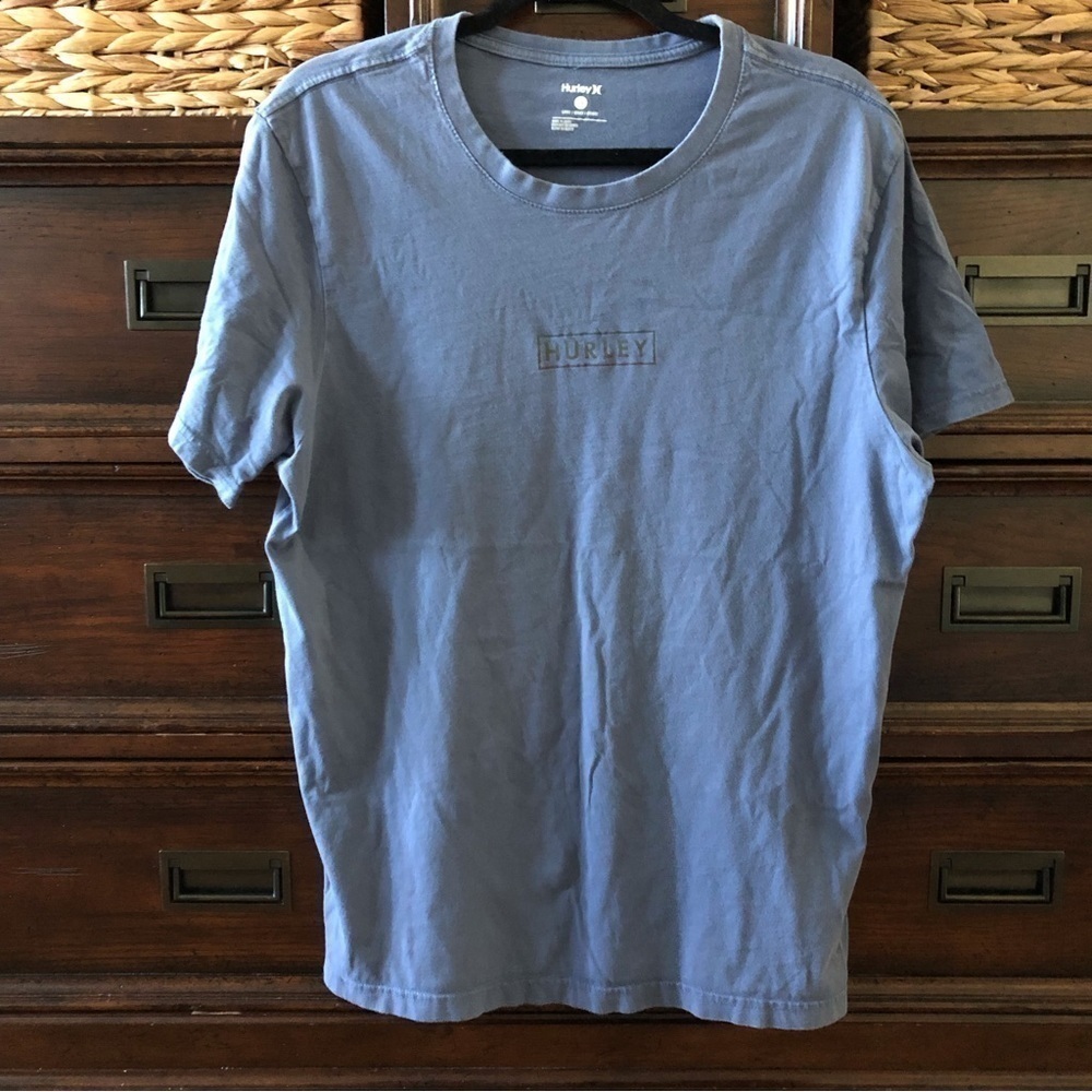 Hurley blue gray short sleeve tee in size L